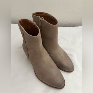 Lucky Brand Tan Ankle Booties